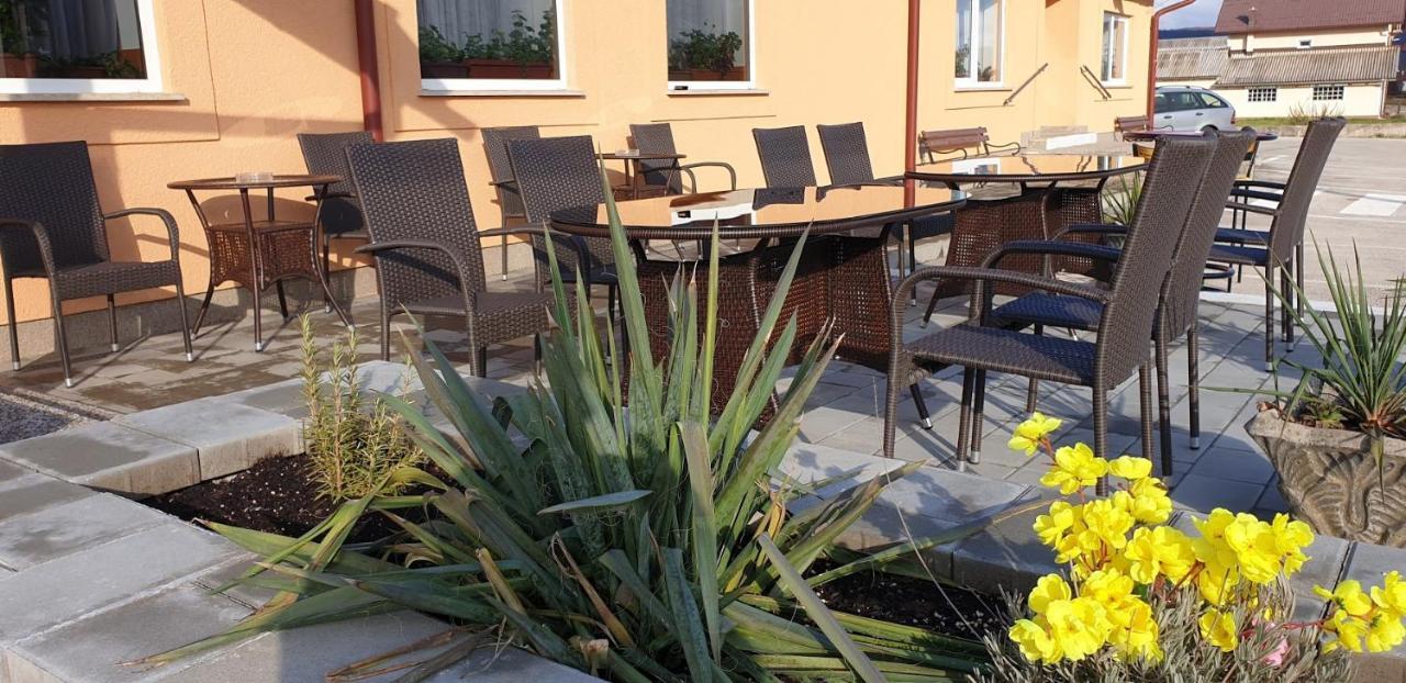Hotel Mirni Kutak Otočac Exterior foto