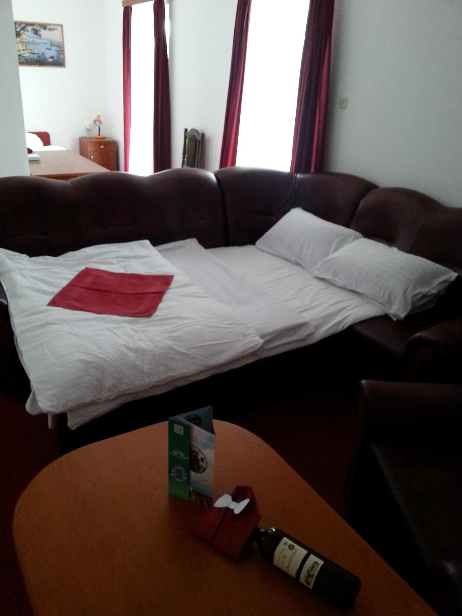 Hotel Mirni Kutak Otočac Cameră foto